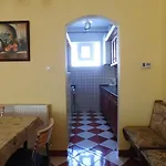 Bodzavirag Vendeghaz