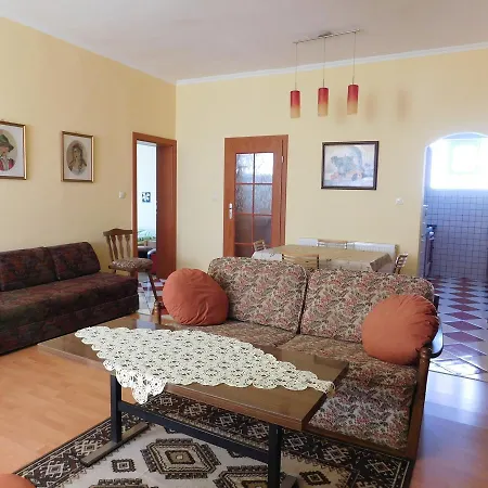Apartment Bodzavirag Vendeghaz