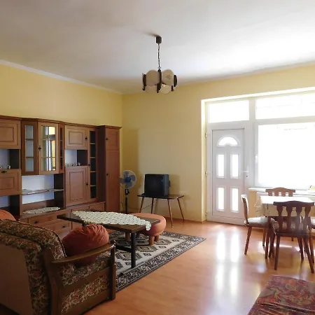 Bodzavirag Vendeghaz Apartmán